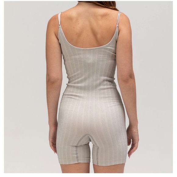 Noisy May Romper - Picture 3 of 7